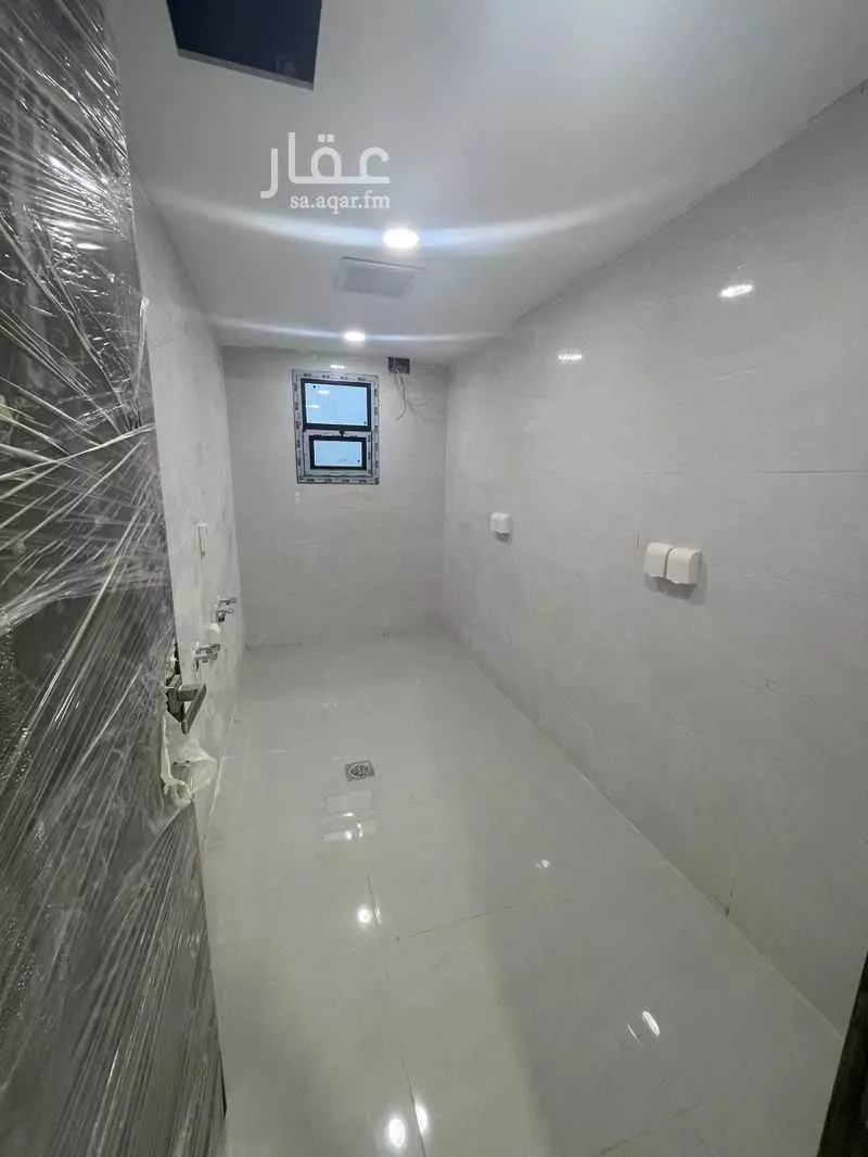 8 bedroom villa in Al Janadriyah 23