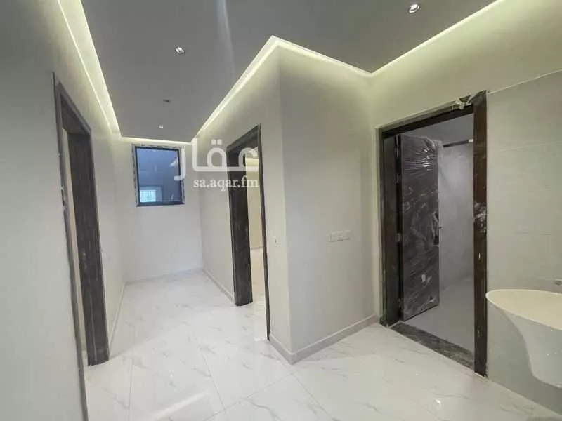 8 bedroom villa in Al Janadriyah 28