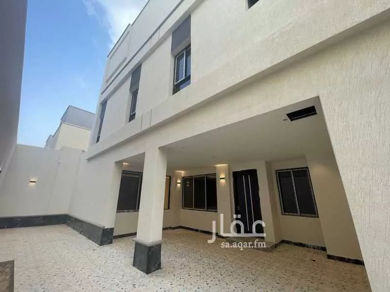 8 bedroom villa in Al Janadriyah 5