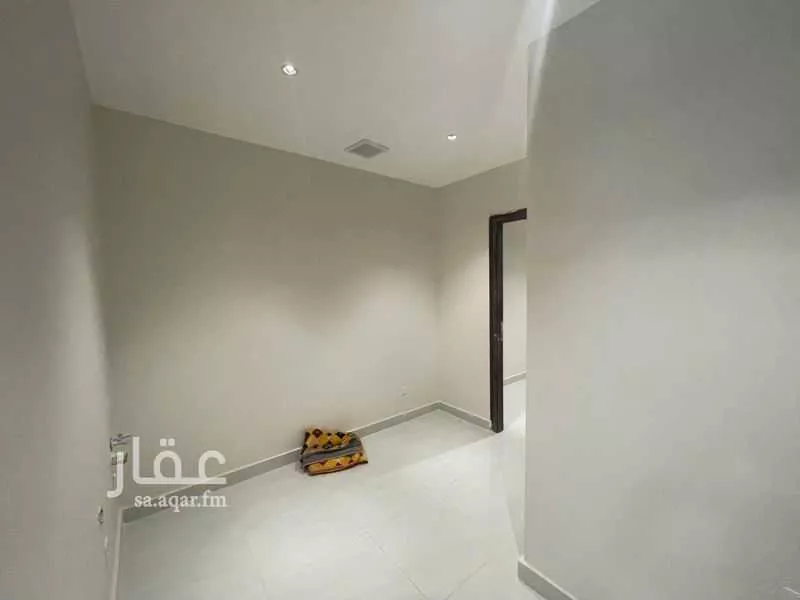 8 bedroom villa in Al Janadriyah 9