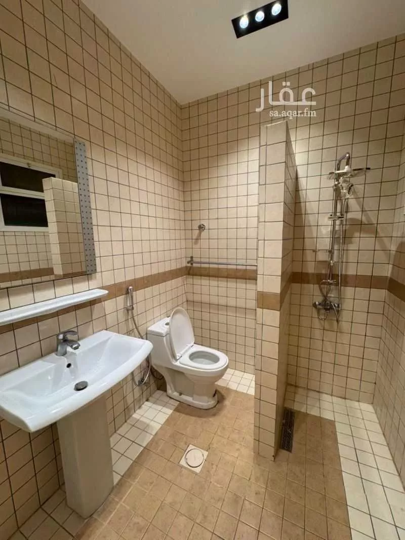 10 bedroom villa in Irqah, Riyadh 16