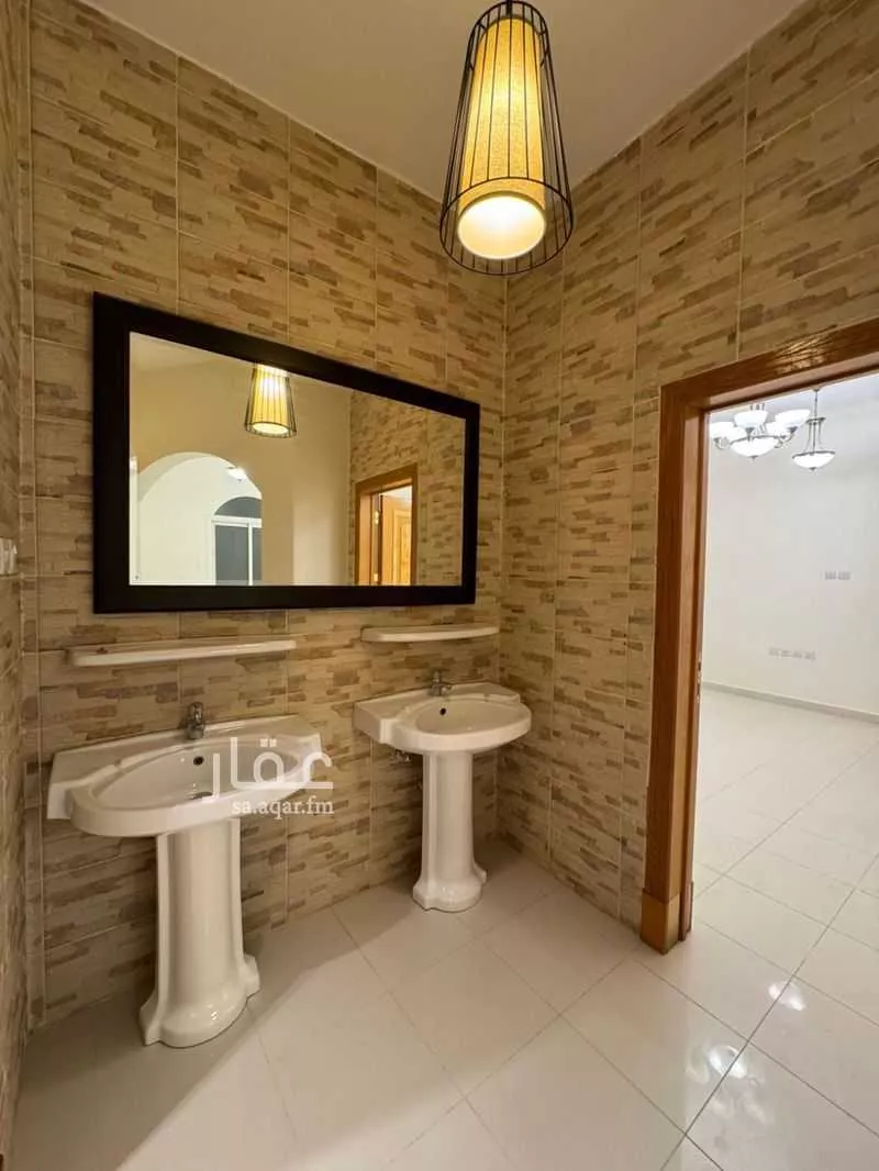 10 bedroom villa in Irqah, Riyadh 4