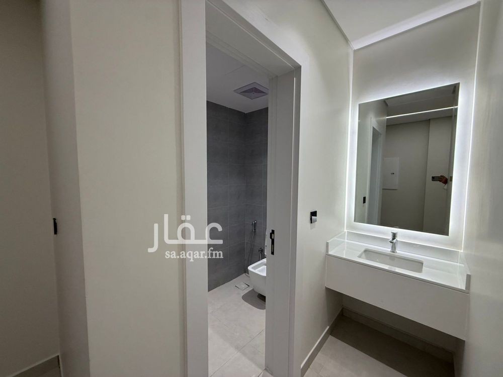 3 bedroom apartment in Al Fanar, Eastern Province 4