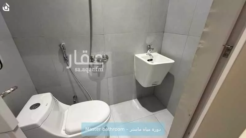 شقة 3 غرف في الملقا 10