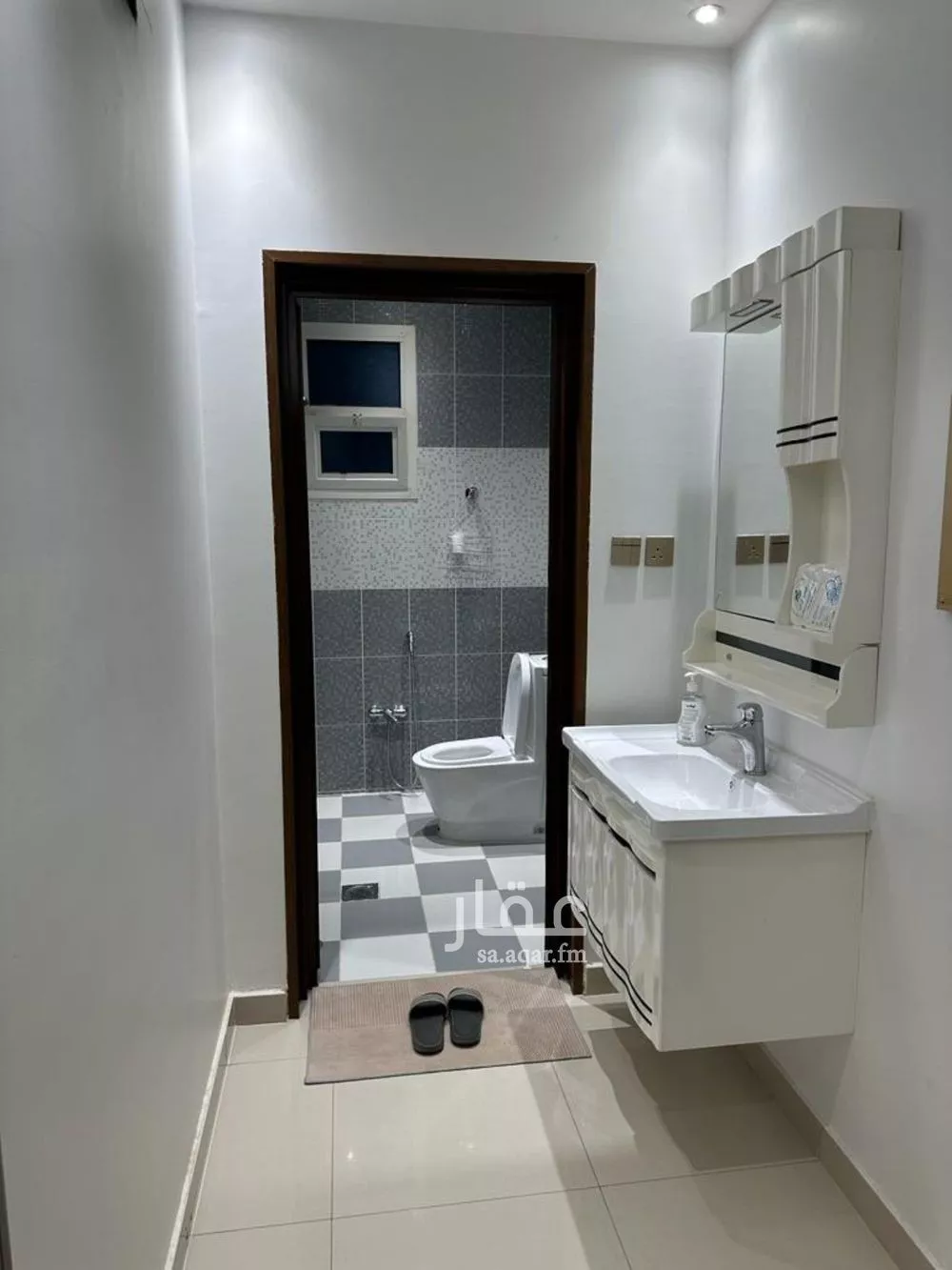 3 bedroom floor in Al Malqa 4