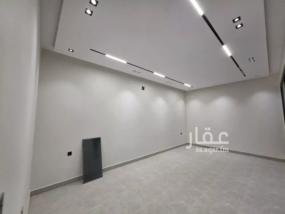 5 bedroom apartment in Ash Sharq 4