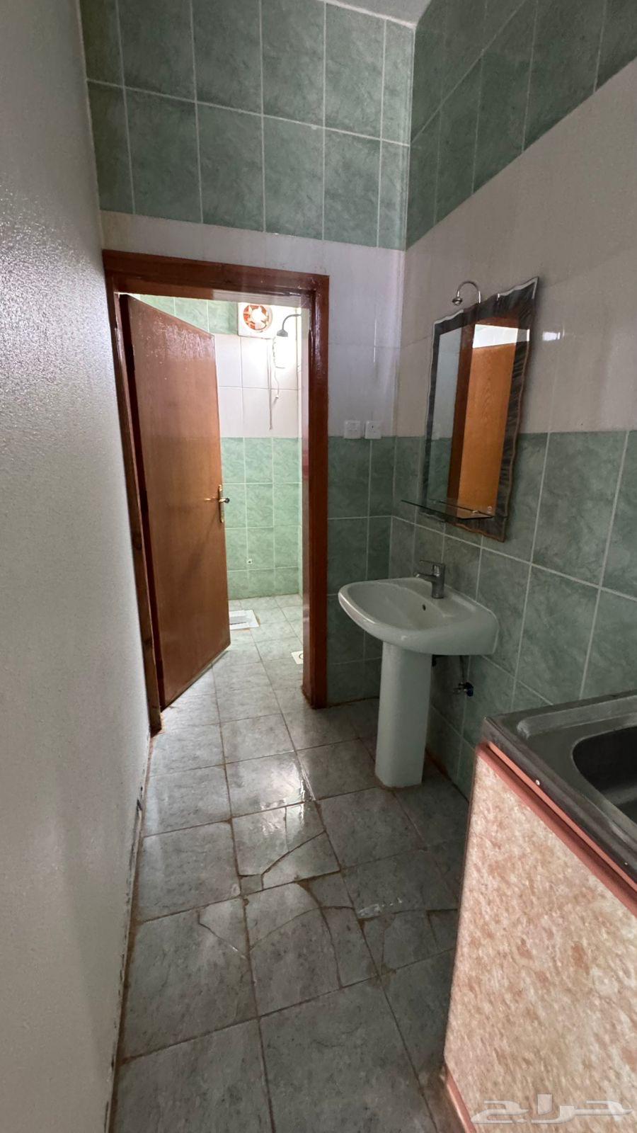 2 bedroom apartment in Al Awali 5