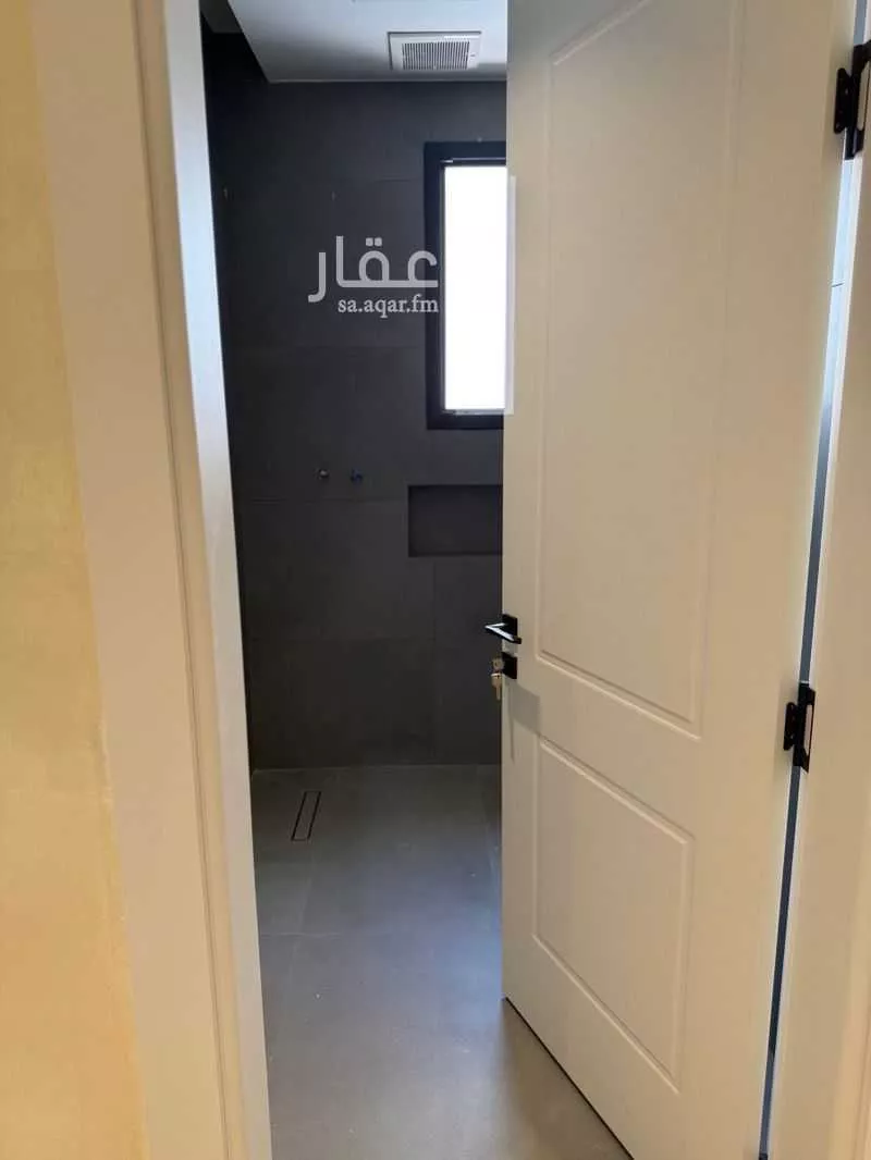 فيلا 8 غرف في الياقوت 10