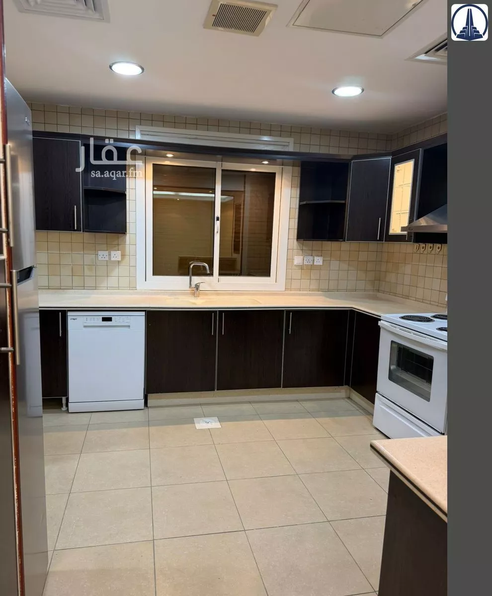 3 bedroom apartment in Al Sharafiyah 3