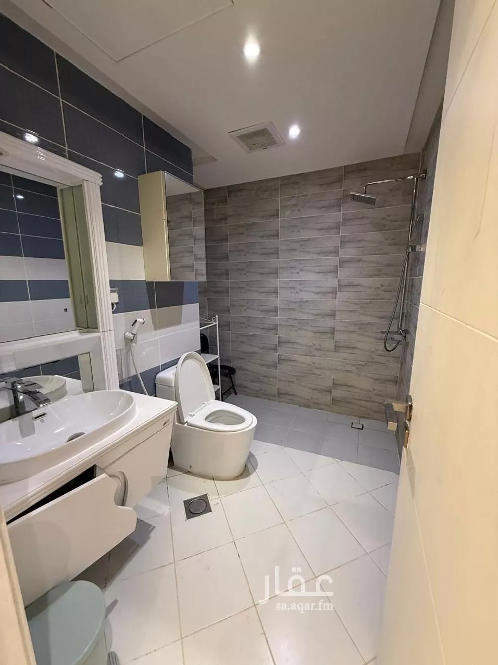 4 bedroom apartment in Qurtubah 13