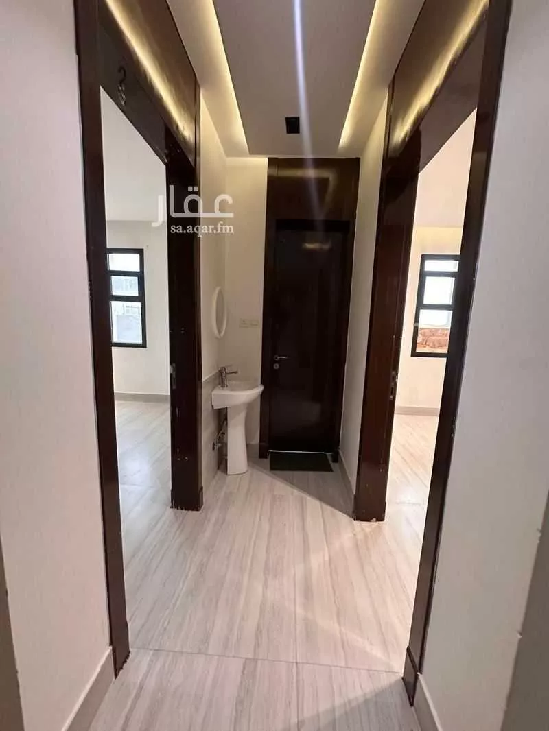 5 bedroom villa in Al Uraija Al Gharbiyah 16