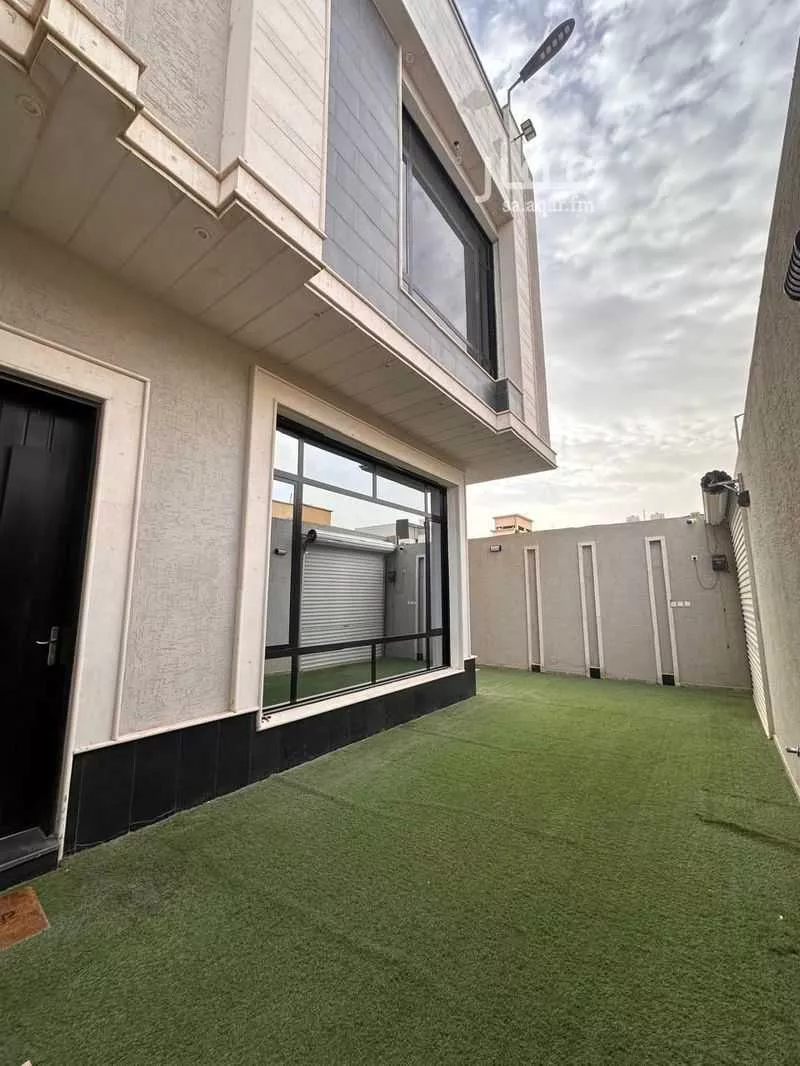 5 bedroom villa in Al Uraija Al Gharbiyah 3
