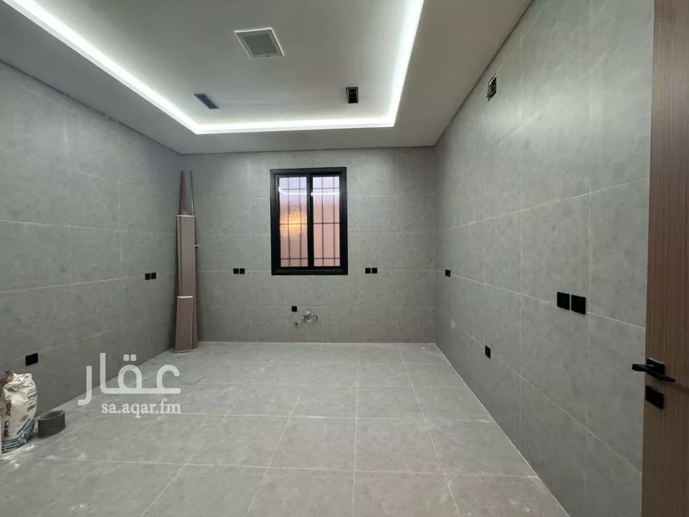 4 bedroom floor in Al Rimal 20
