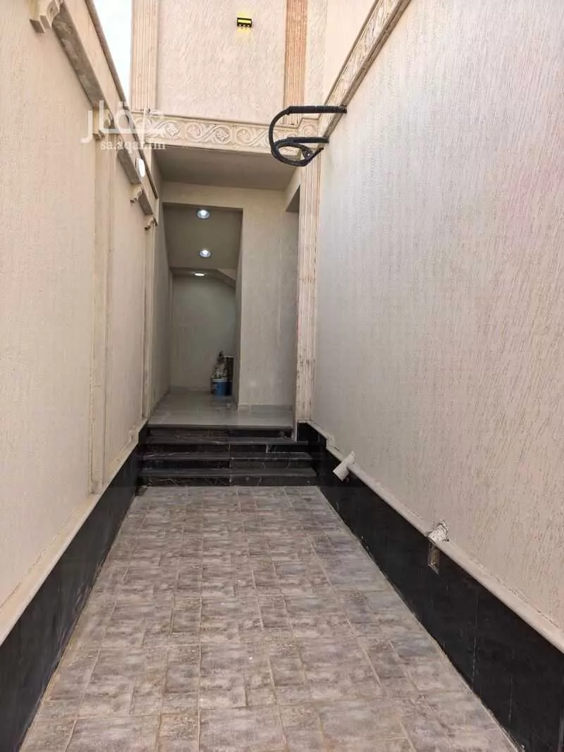 6 bedroom floor in Al Matar 17