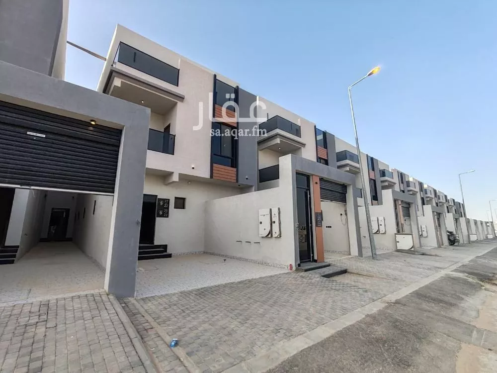 3 bedroom floor in Ash Sharq 2