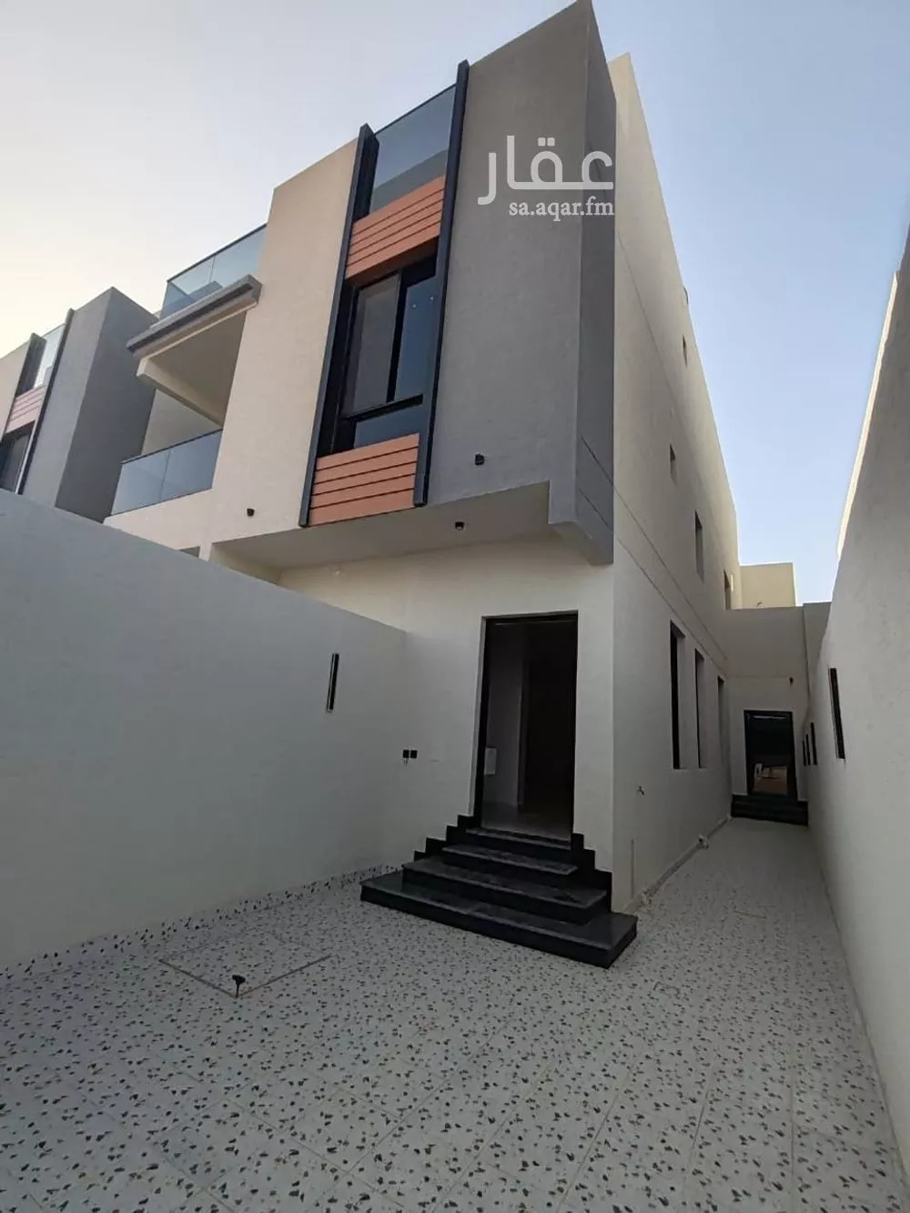 3 bedroom floor in Ash Sharq 5