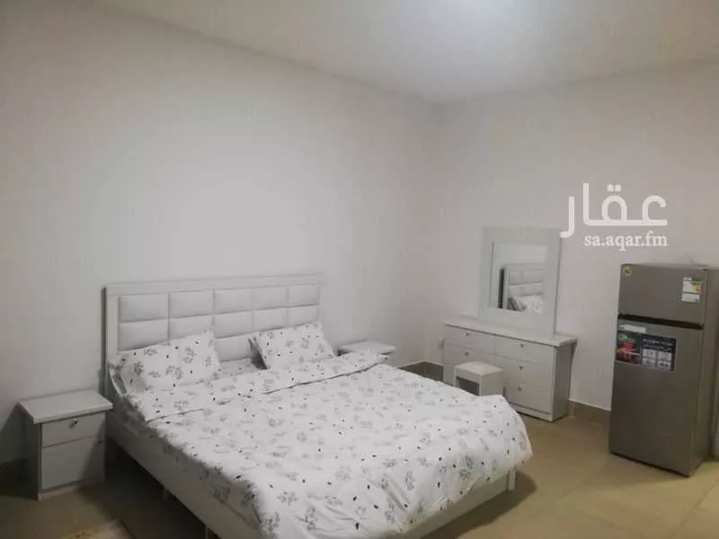 شقة 1 غرف في العقيق 5