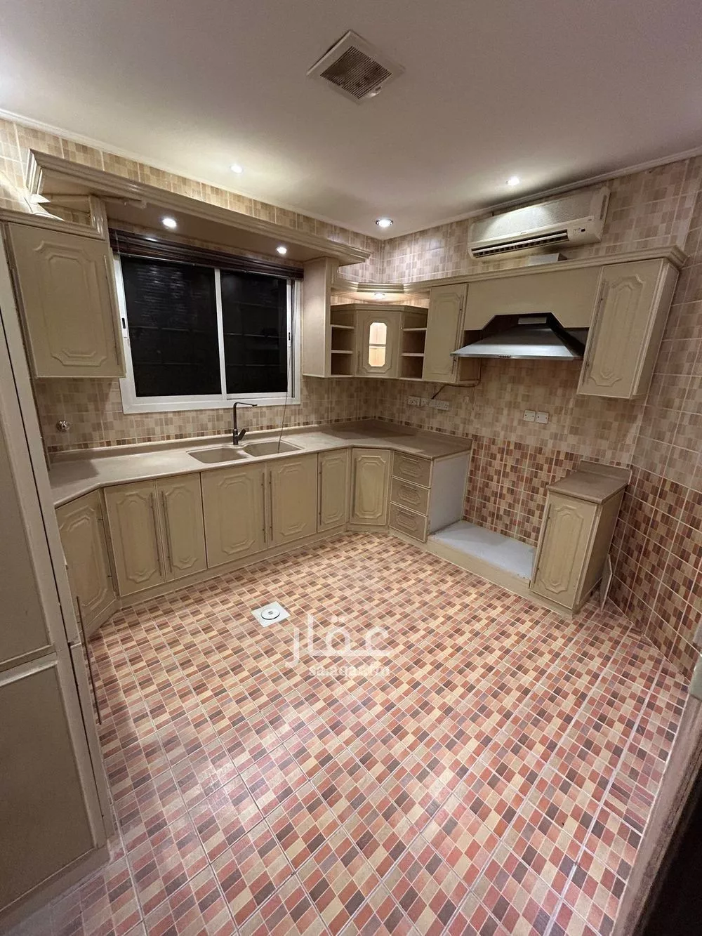 4 bedroom floor in Al Yasmin 5