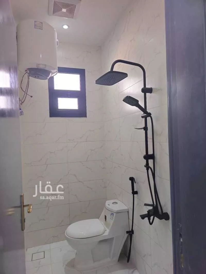 شقة 3 غرف في الملقا 6