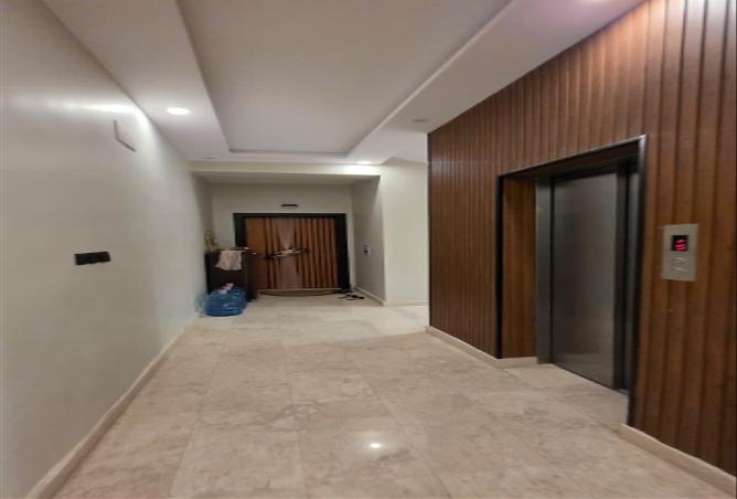 5 bedroom apartment in Al Rawdah 2