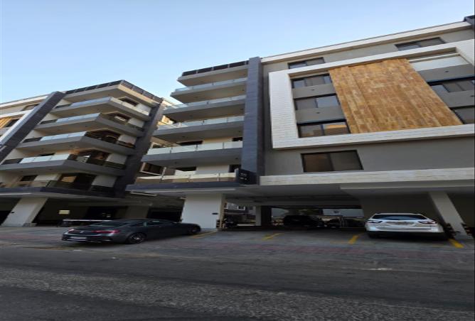 5 bedroom apartment in Al Rawdah 3