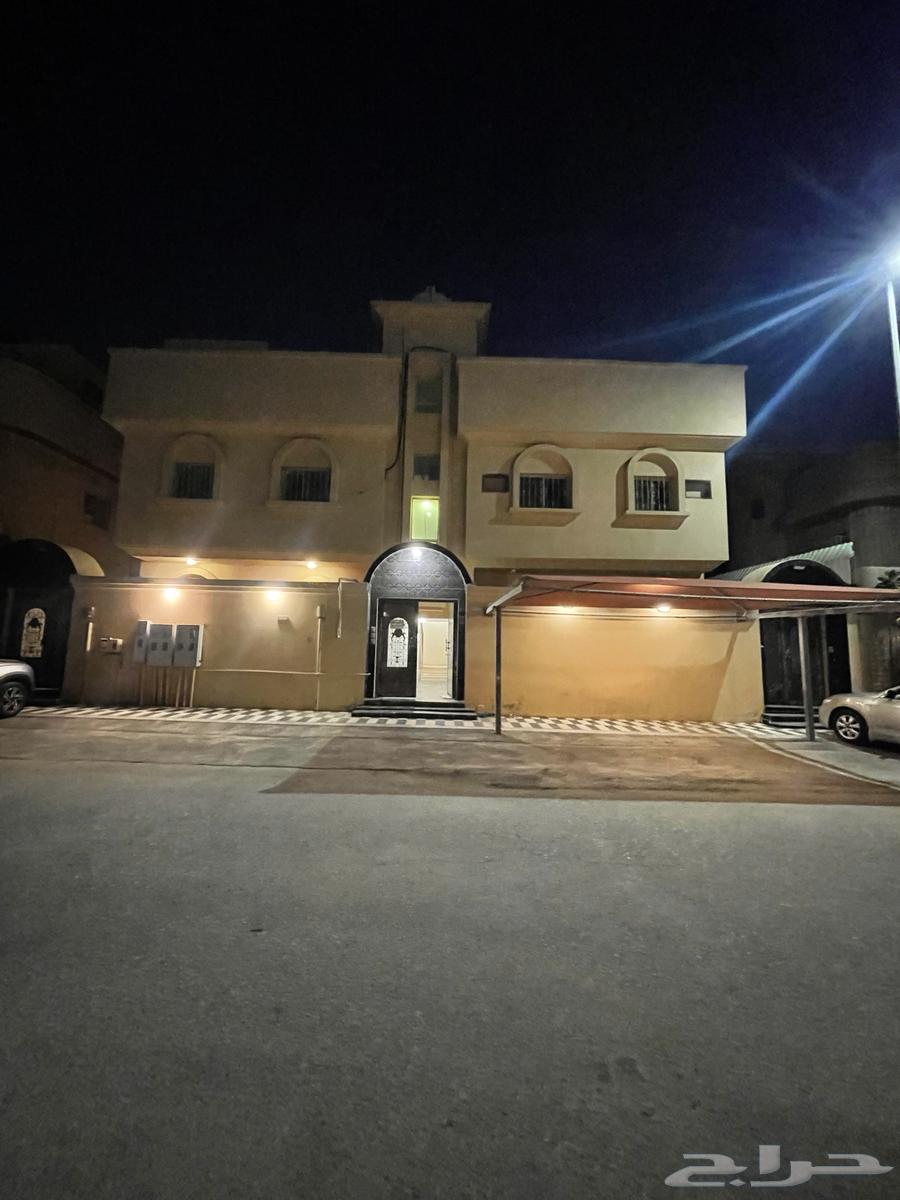 شقة 5 غرف في بدر 1