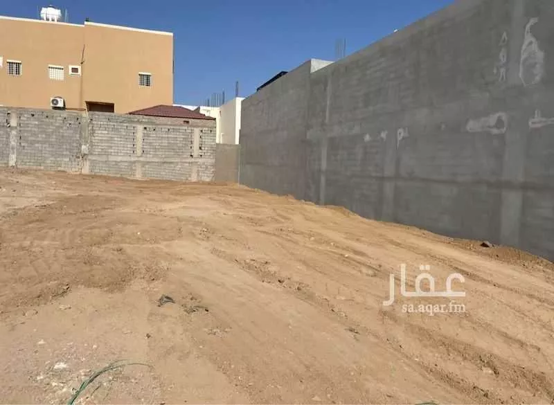 أرض 217 م² في السكة الحديدية 2