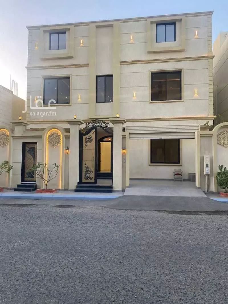 9 bedroom villa in Al Ukayshiyyah 2