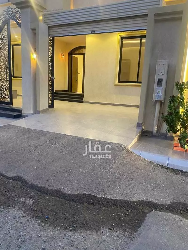 9 bedroom villa in Al Ukayshiyyah 3