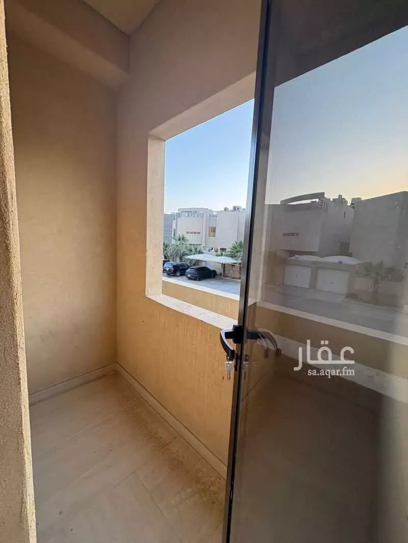 4 bedroom apartment in Al Malqa 9