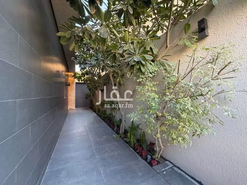 4 bedroom apartment in Al Malqa 8