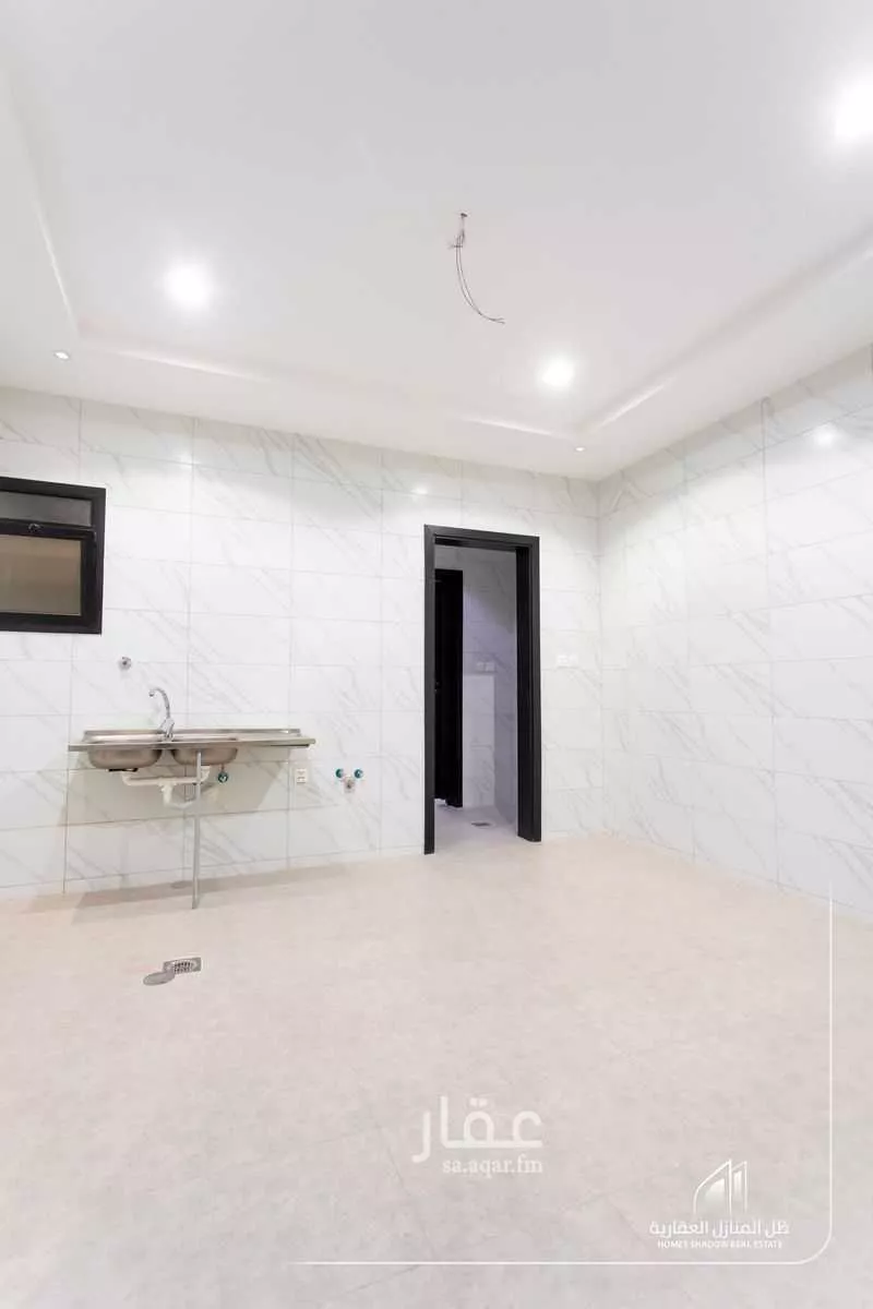 5 bedroom apartment in Al Hamdaniyah, Jeddah 13