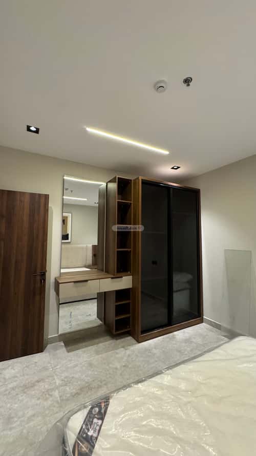 شقة 2 غرف في الحمرا 4