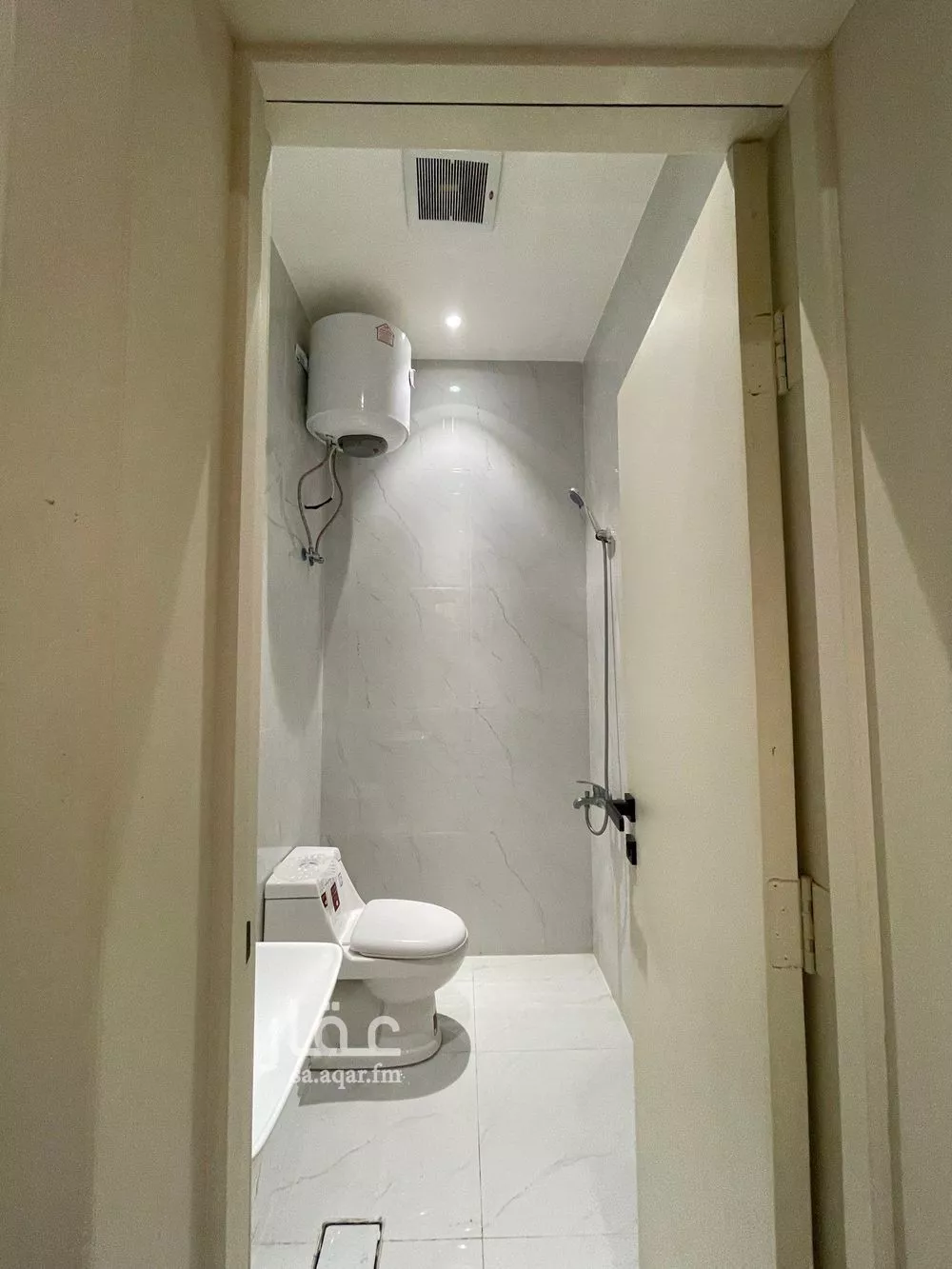 2 bedroom apartment in Umm Al Hamam Al Gharbi 3