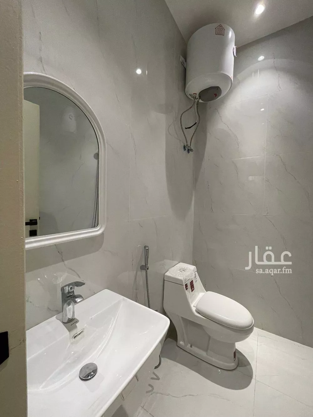 2 bedroom apartment in Umm Al Hamam Al Gharbi 5