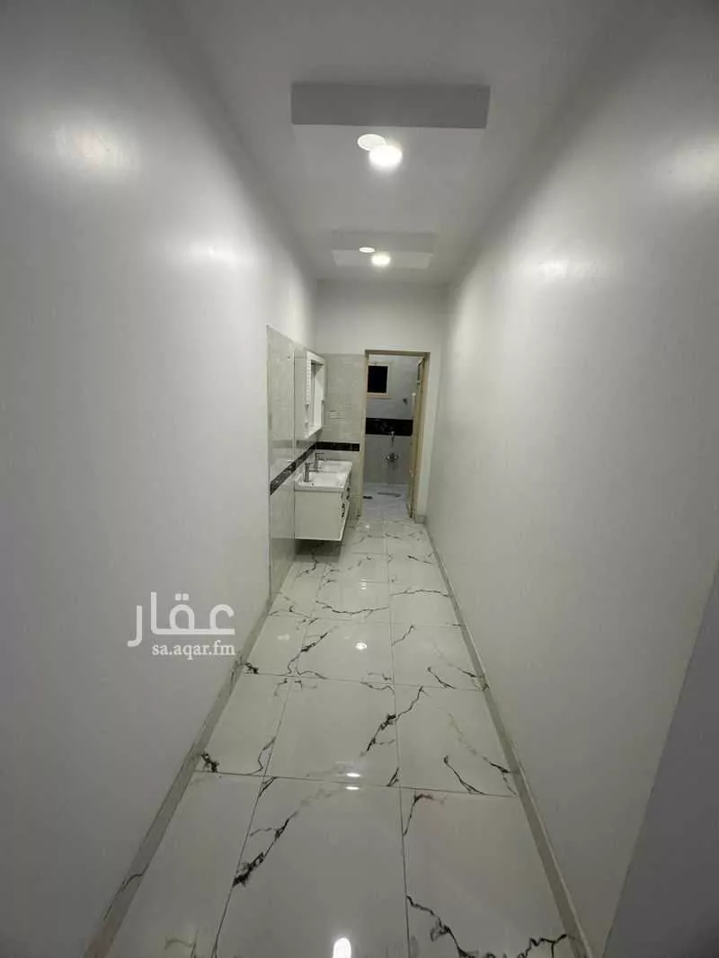 عمارة 682 م² في الندى 13