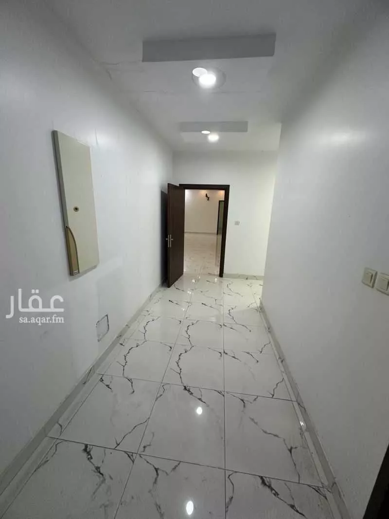 عمارة 682 م² في الندى 8