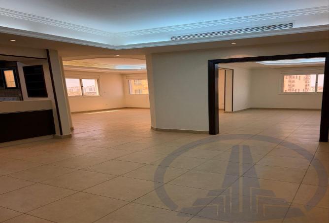 3 bedroom apartment in Al Hamra 2