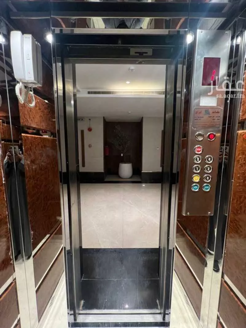 3 bedroom apartment in Al Malqa 9