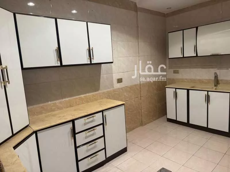 3 bedroom apartment in Muraykh, Jeddah 11