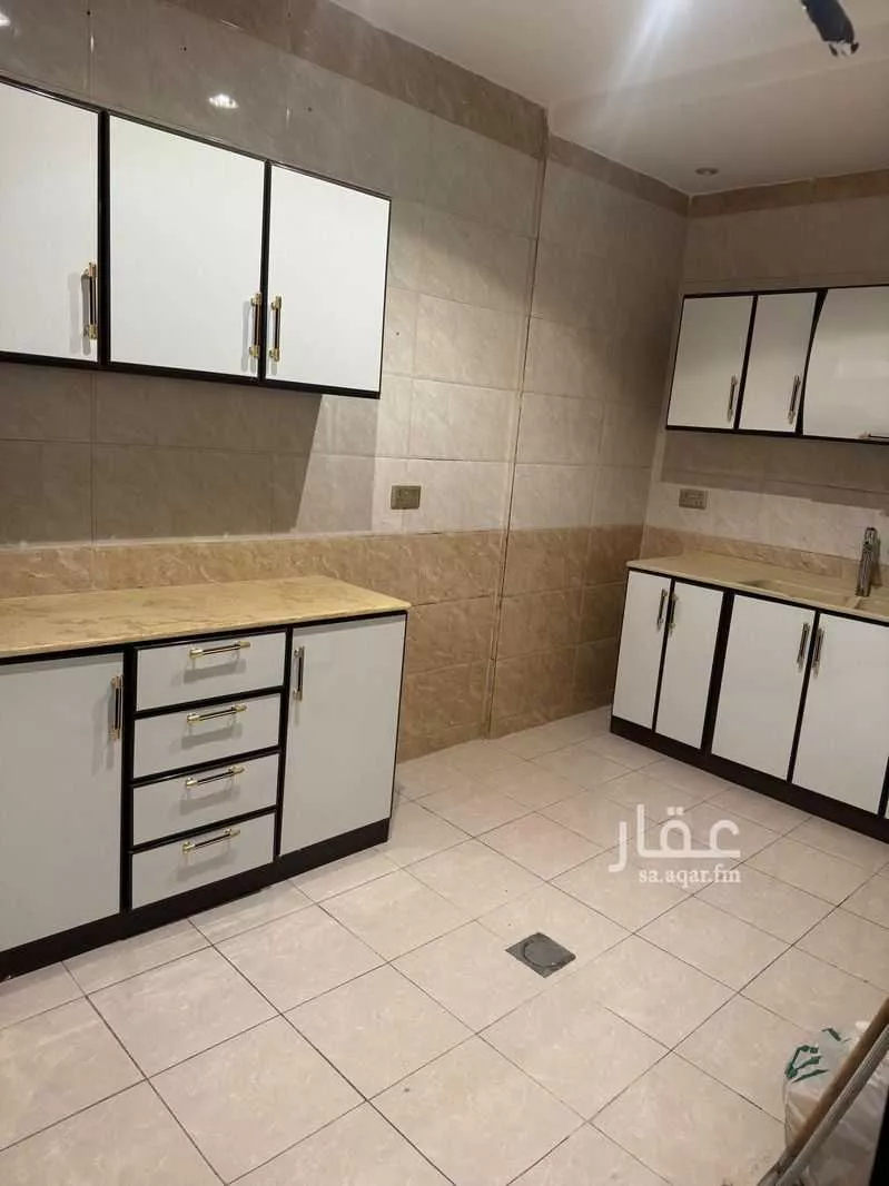 3 bedroom apartment in Muraykh, Jeddah 9
