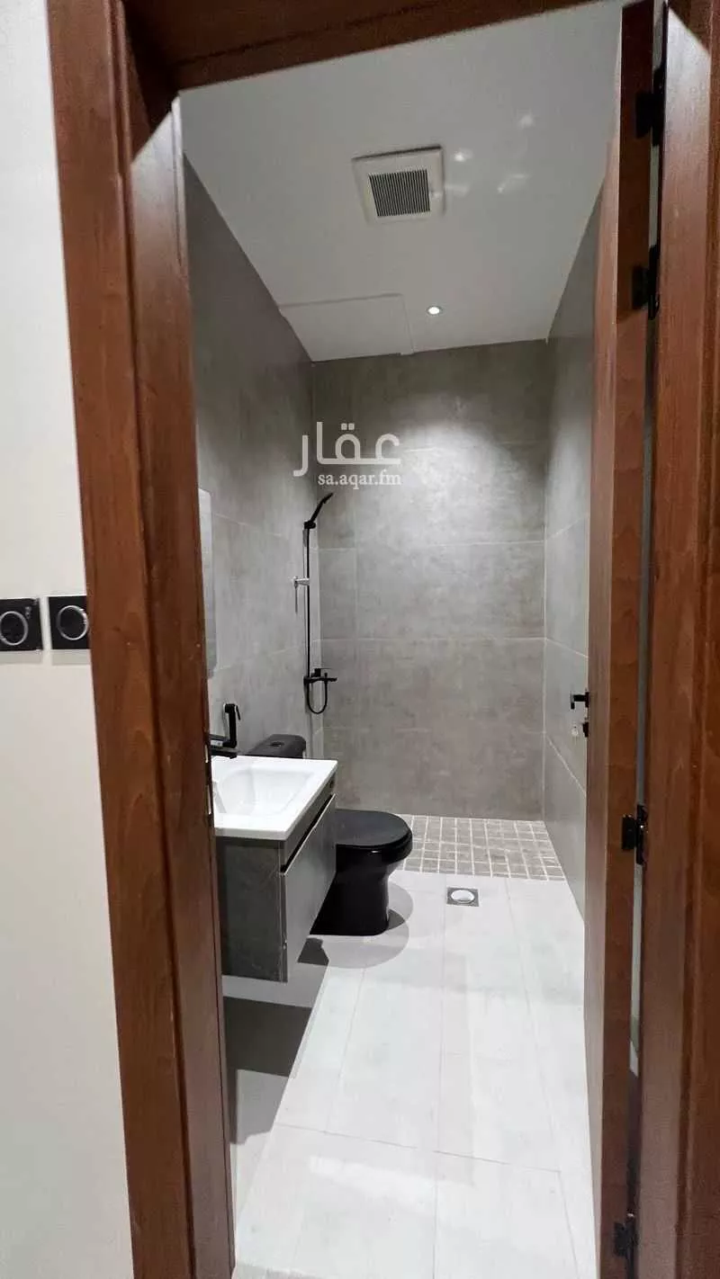 3 bedroom apartment in Dhahrat Laban 2