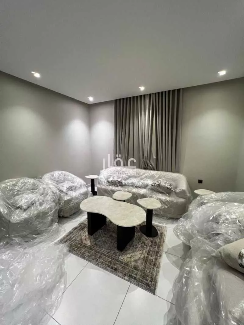 5 bedroom apartment in Jeddah 2