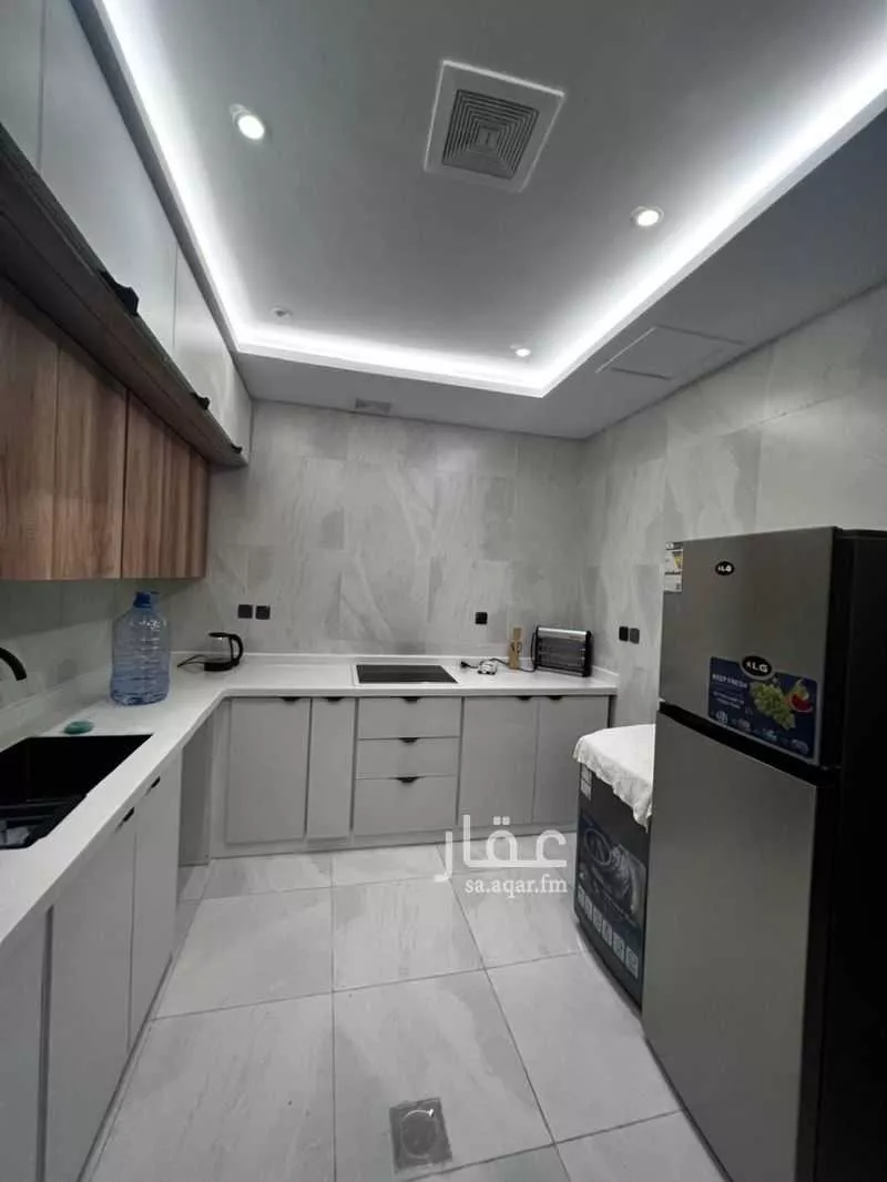5 bedroom apartment in Jeddah 4