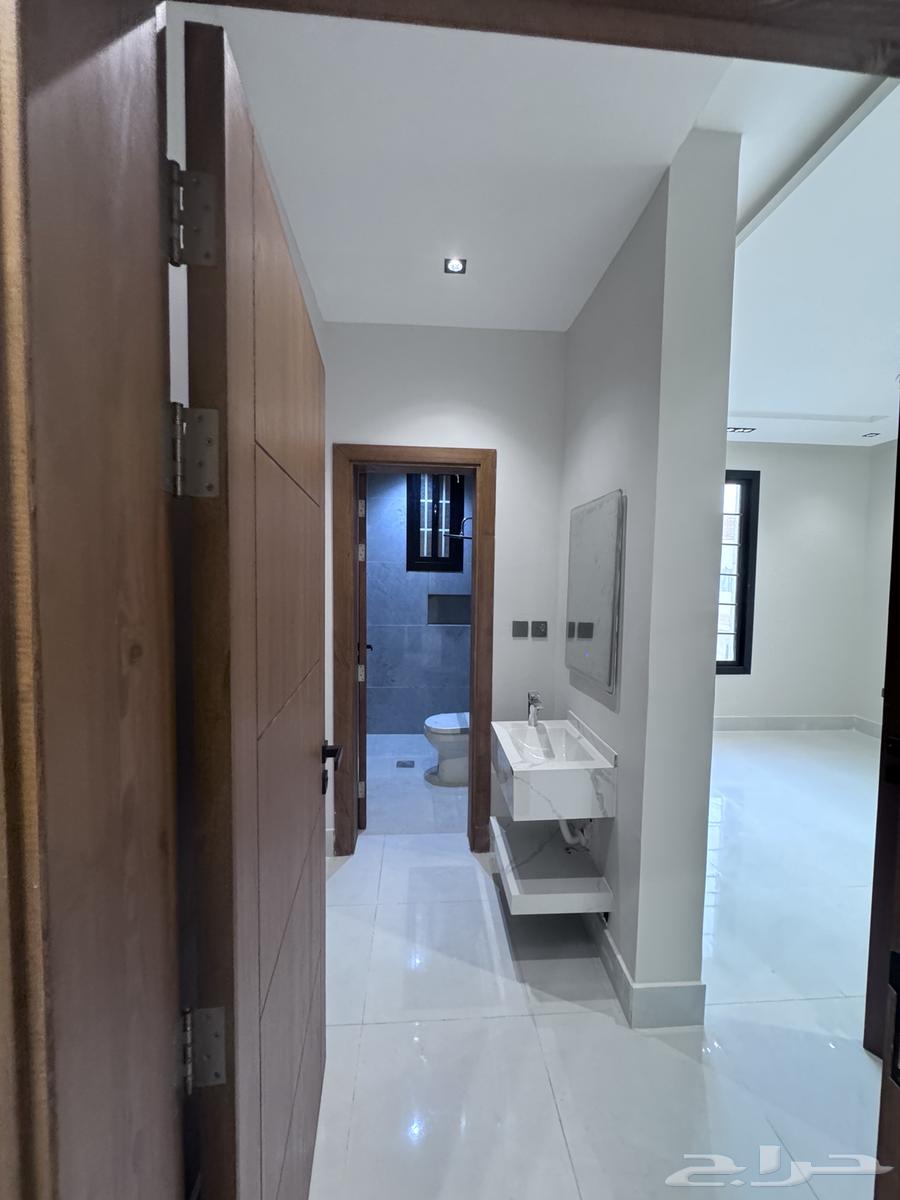 4 bedroom apartment in Al Rawdah 7