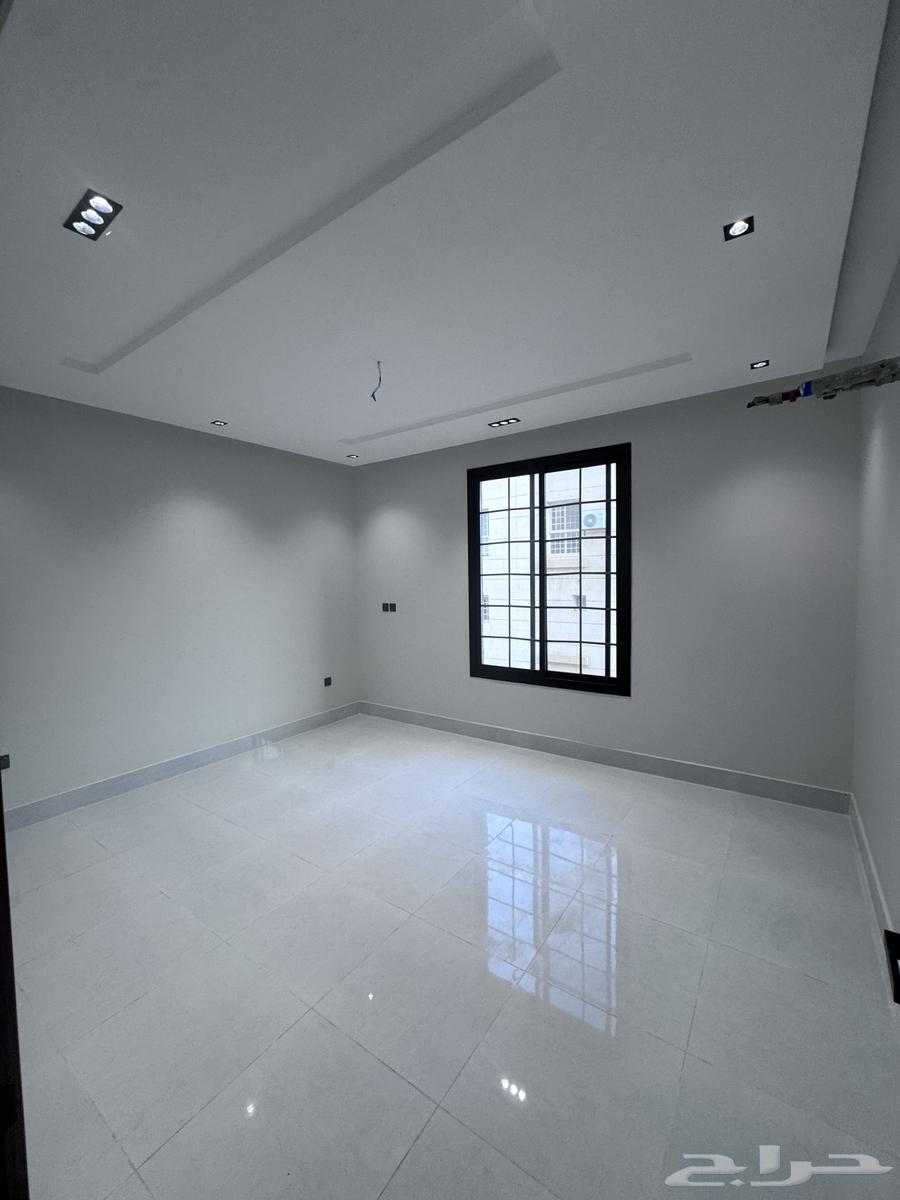 4 bedroom apartment in Al Rawdah 9