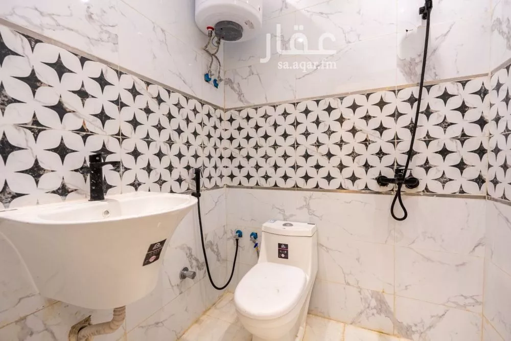 1 bedroom apartment in Qurtubah 9