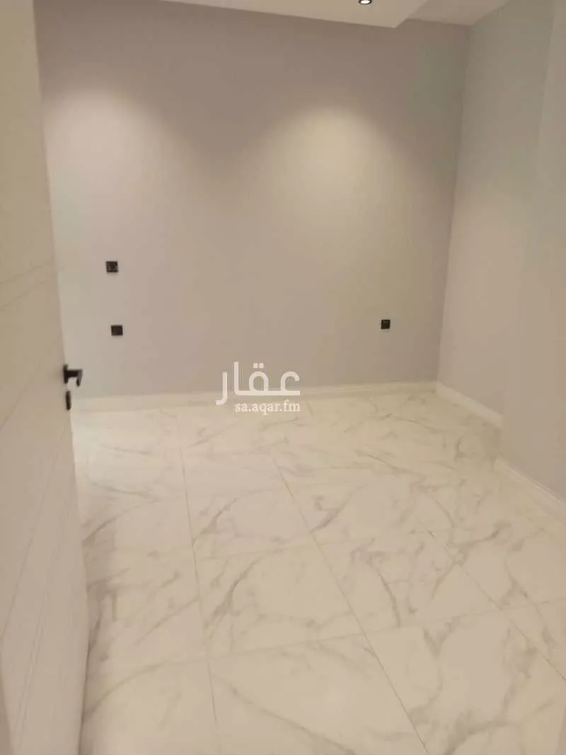3 bedroom apartment in Al Malqa 8