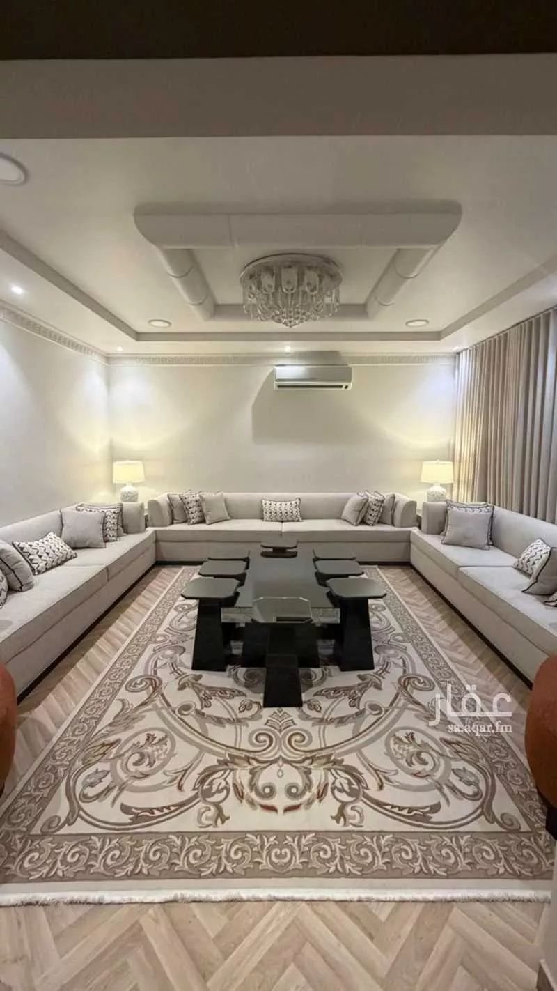 8 bedroom villa in Ishbiliyah 4