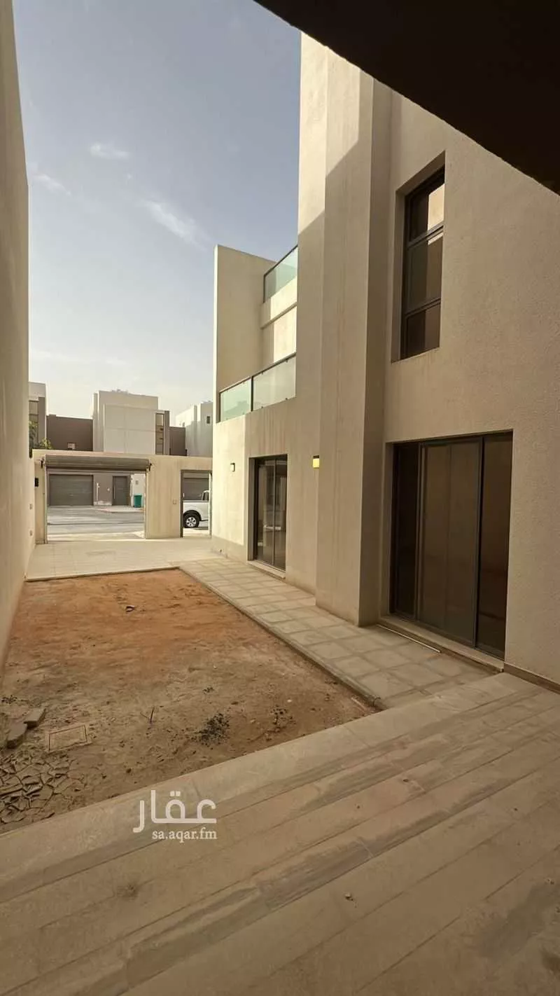 5 bedroom villa in Riyadh 12